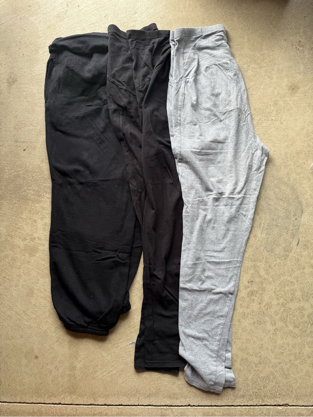 Women’s maternity Leggings & Jogger Set - Black & Gray